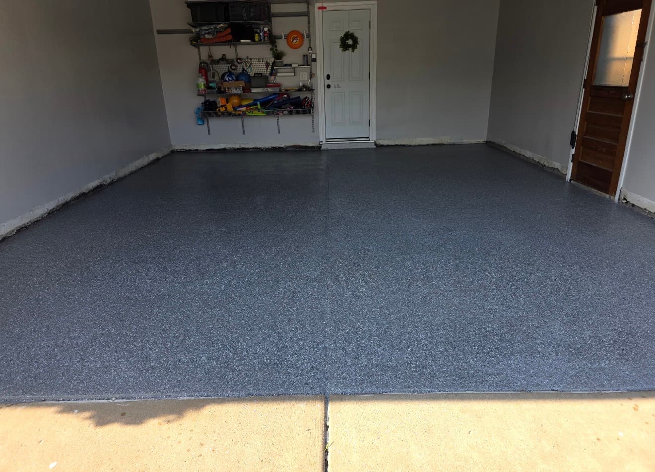 Blue base with full flakes